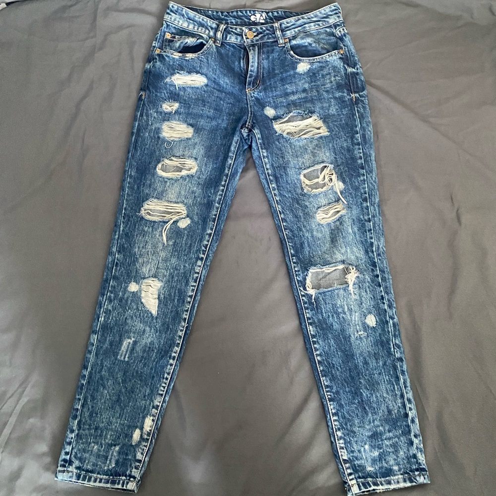 Garage ripped jeans